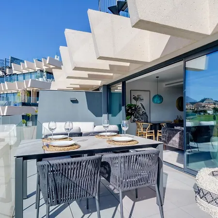 Apartment 2 Bed Sea View